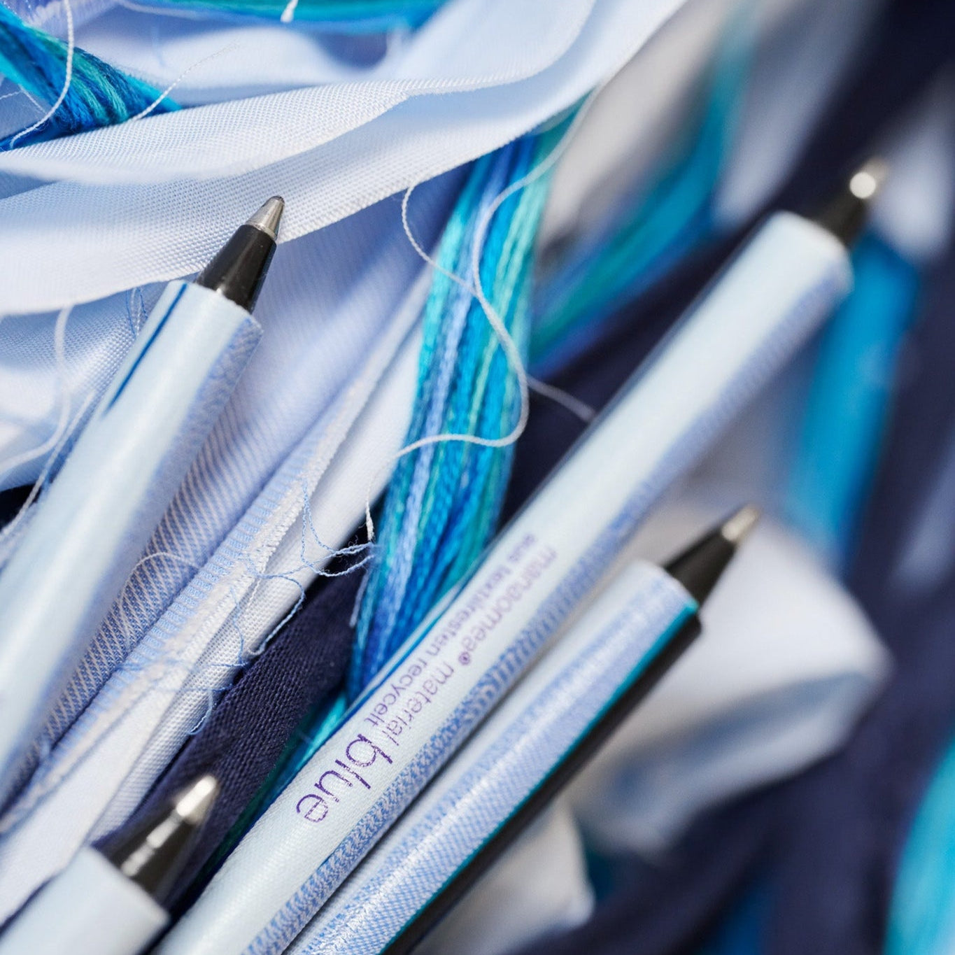 EASY PEN — BLUE